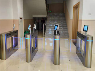 高端釘釘動態(tài)人臉機